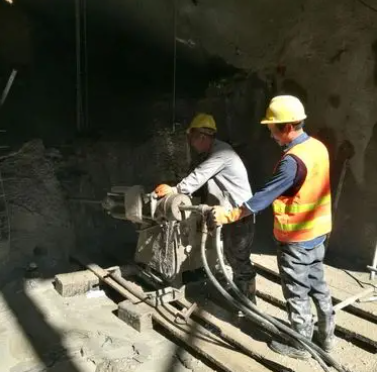 老街街道水下抗分散灌浆料特点 水下不分散注浆料介绍